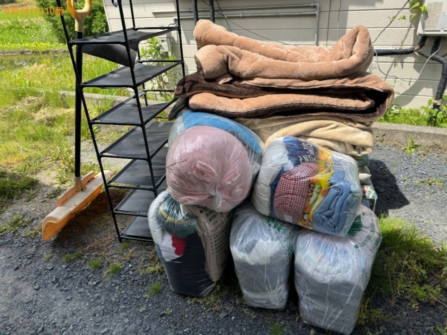 【一関市藤沢町】布団、衣装ケース、ラック、雪かき器具等の回収